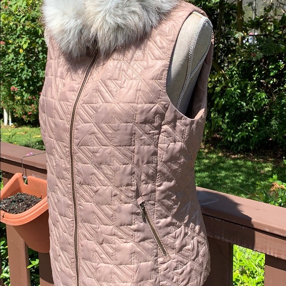 Doncaster Collection Vest - Picture 4 of 13